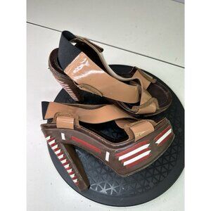Marni Beige Brown Patent Leather Platform Pumps Spring 2009 RTE Sz 38 / 8 US